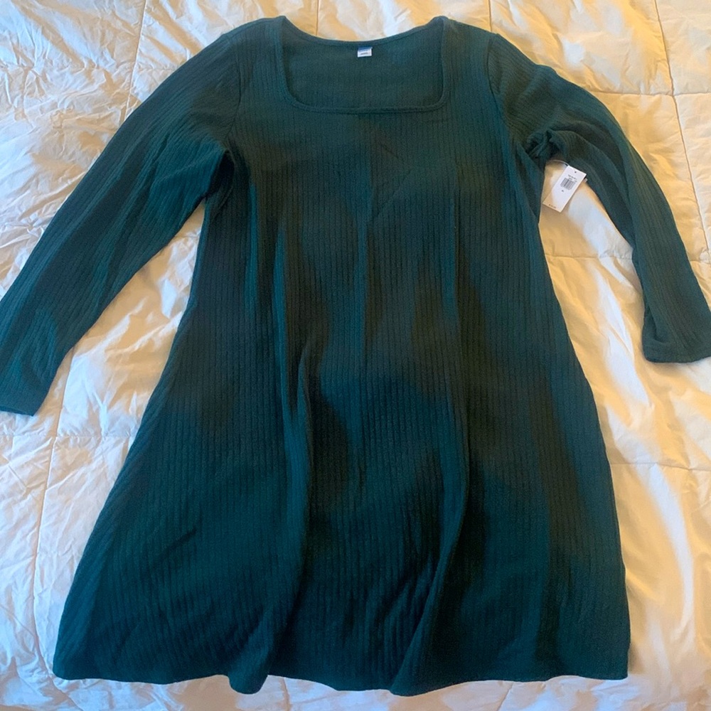 Emerald green long sleeve ribbed sweater dress